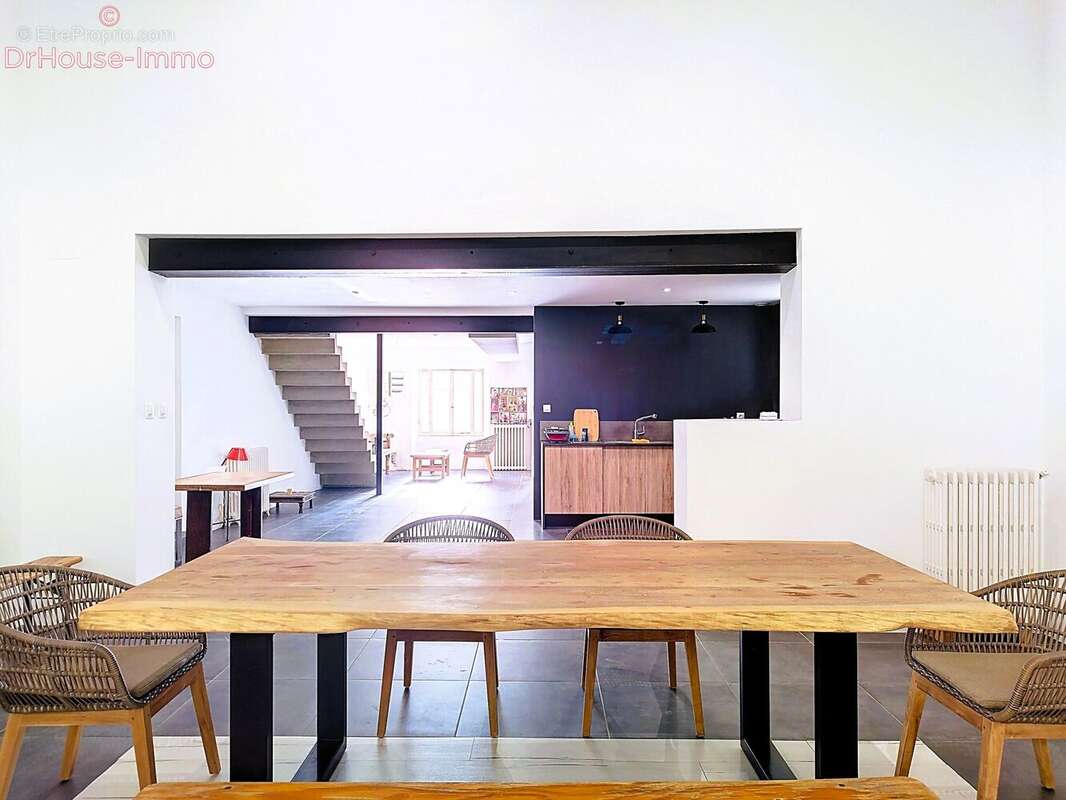 Maison 224 m² à Bourg  - photo 27