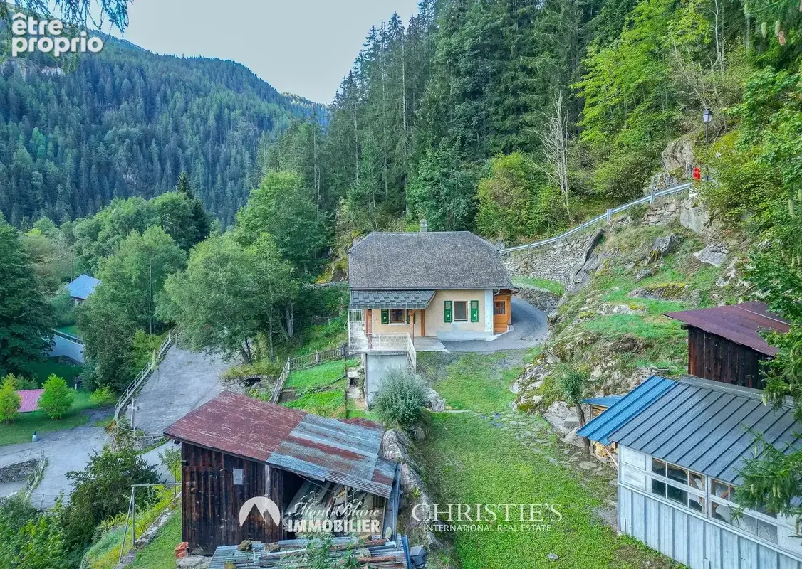 Charmante maison de village au Châtelard, 6 pièces - photo 3