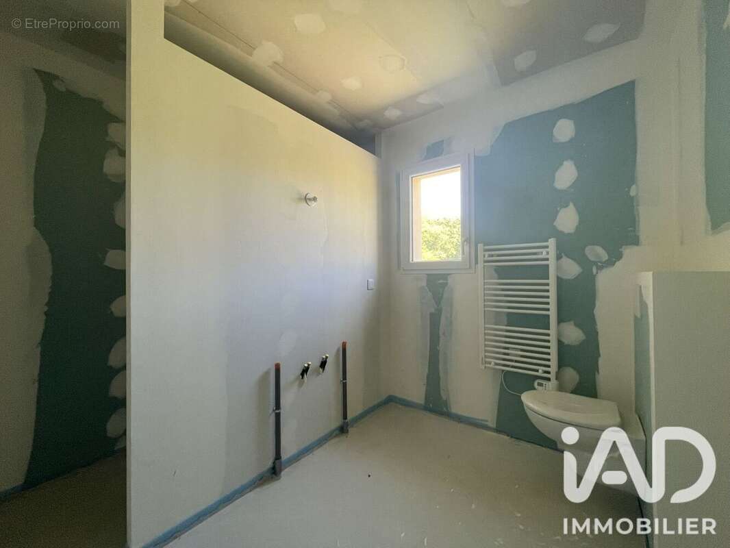 Maison 95 m² à Archigny  - photo 9