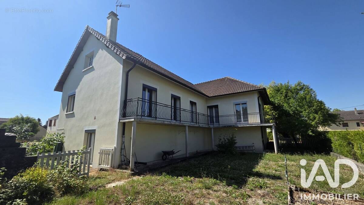 Maison 231 m² à Suippes  - photo 1