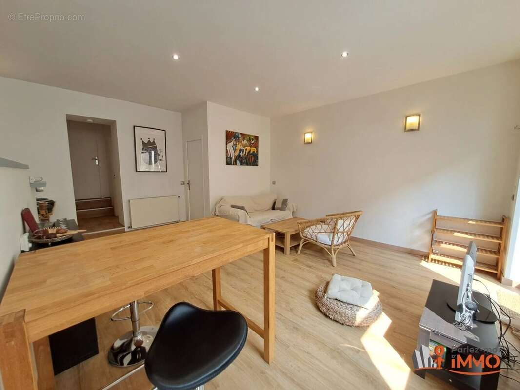 Appartement à SAINT-ETIENNE