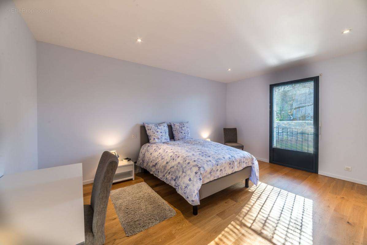 Maison à LENTILLAC-SAINT-BLAISE