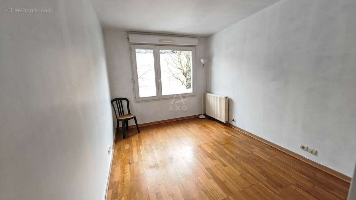 Appartement F5 au 1er étage 4 chambres 2 parkings - photo 6