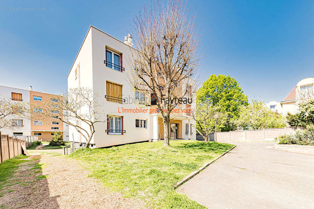 Appartement à L'HAY-LES-ROSES