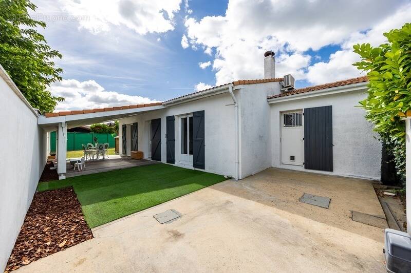 Maison à VILLENAVE-D'ORNON