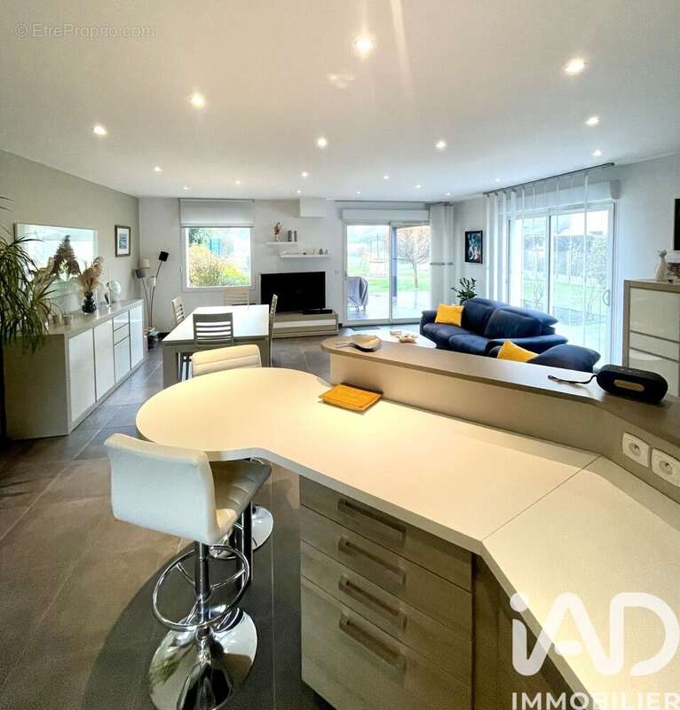 Photo 4 - Maison à VILLECRESNES