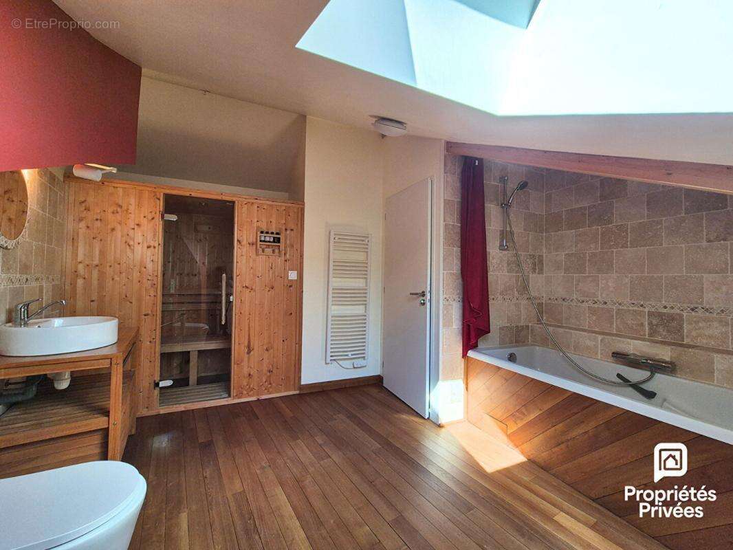 Maison avec dépendance piscine & jardin - Chevrier 74520 - photo 9