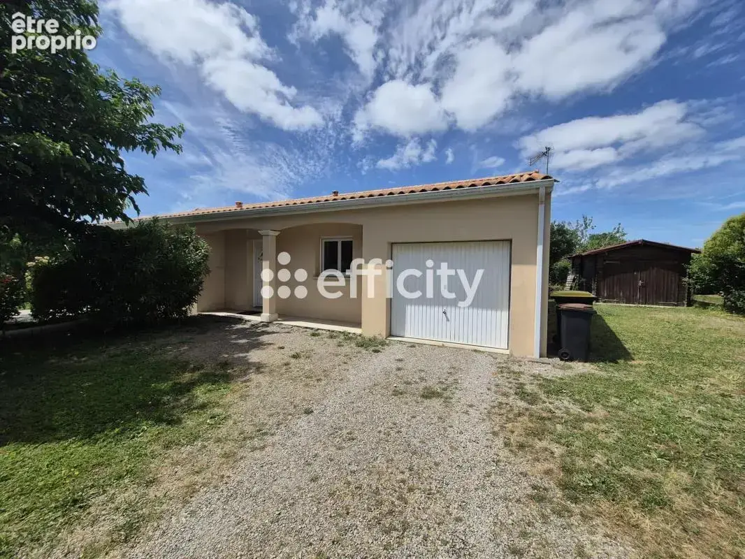 Maison 5 pièces 91 m² à vendre à Roumazieres-Loubert (16270) - photo 9