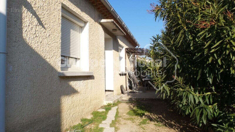 Maison à COURTHEZON