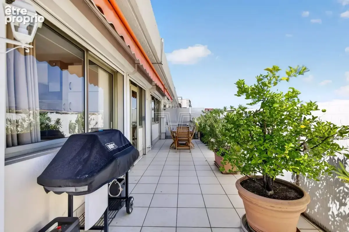 50m2 terrasse dernier étage. 100m croisette. - photo 2