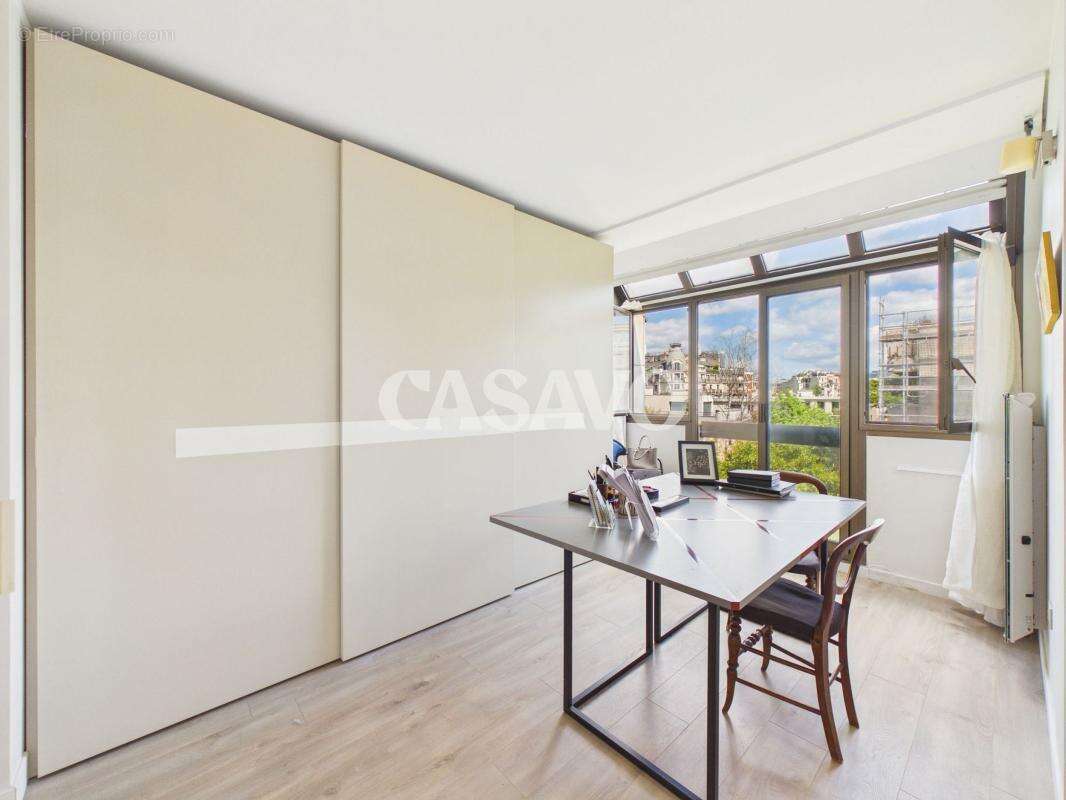 Appartement à NEUILLY-SUR-SEINE