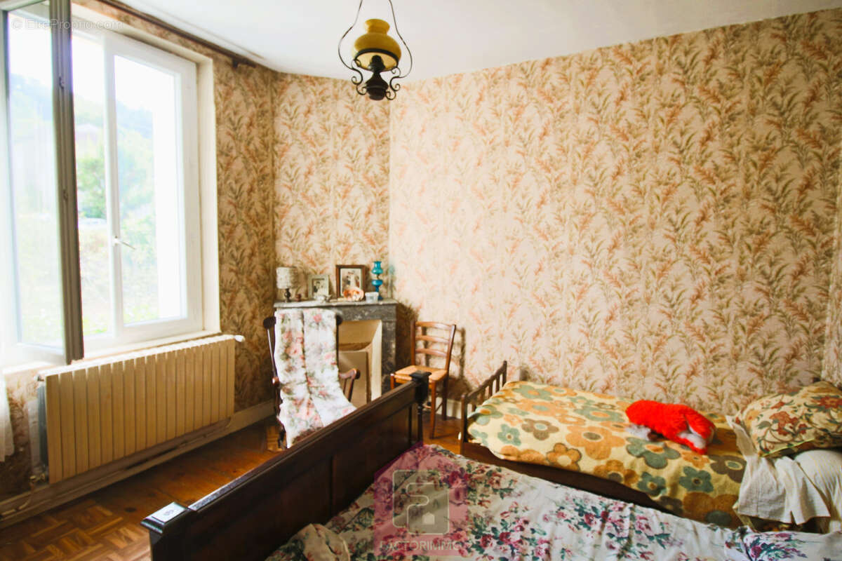 Maison à PUY-L'EVEQUE