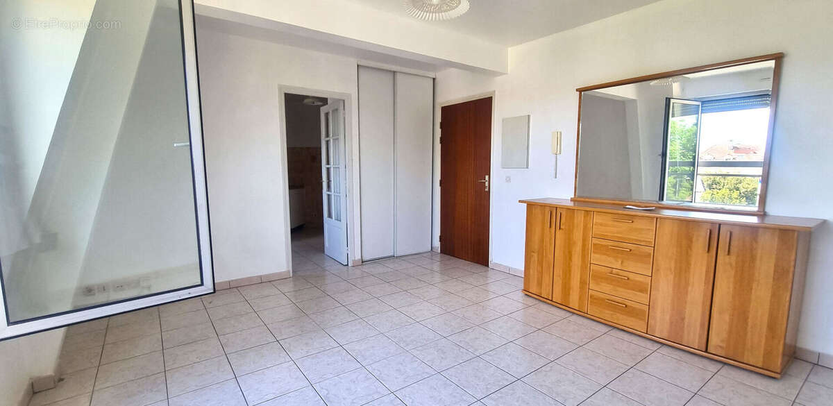 Appartement à HOUILLES