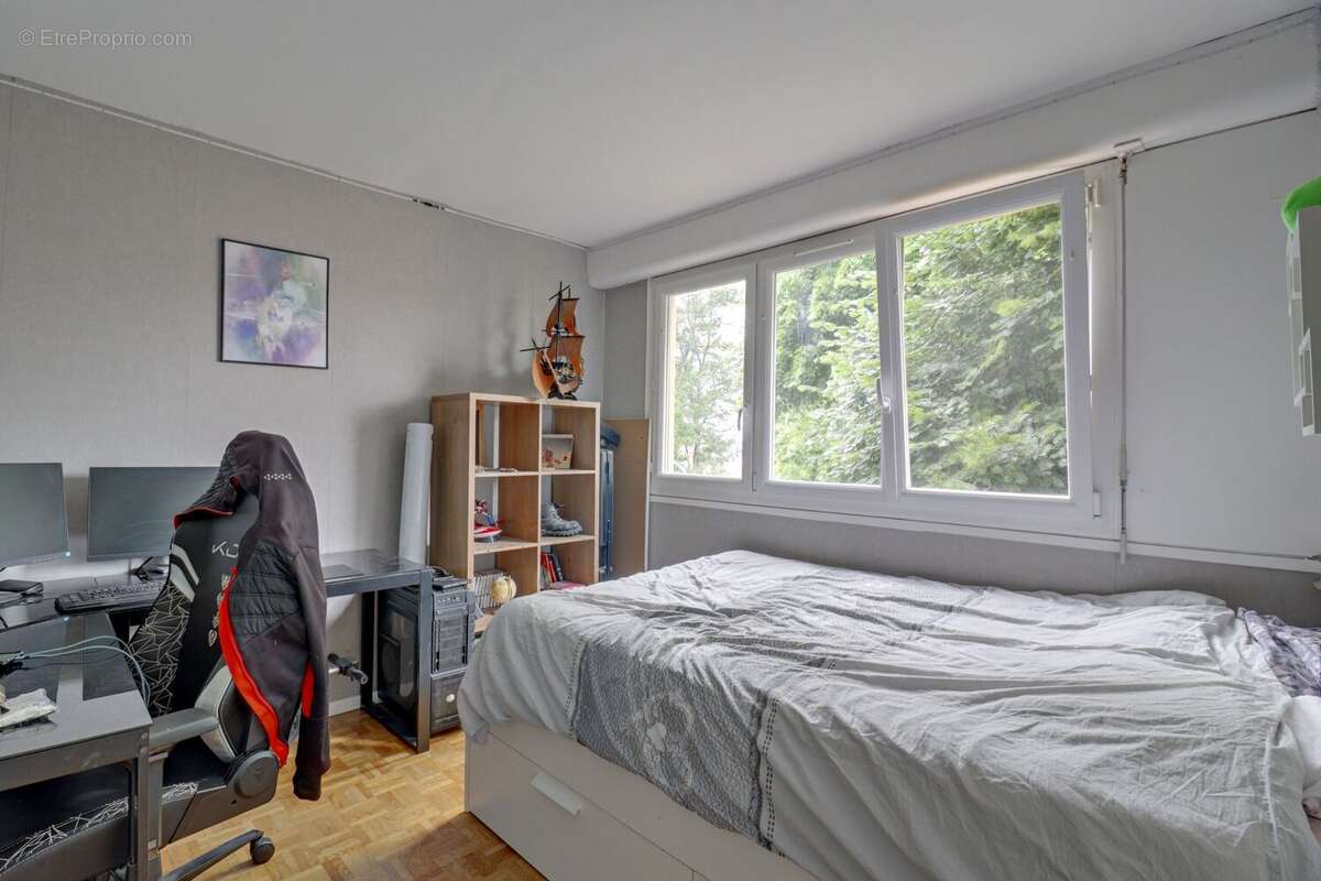 Appartement à VERNEUIL-SUR-SEINE
