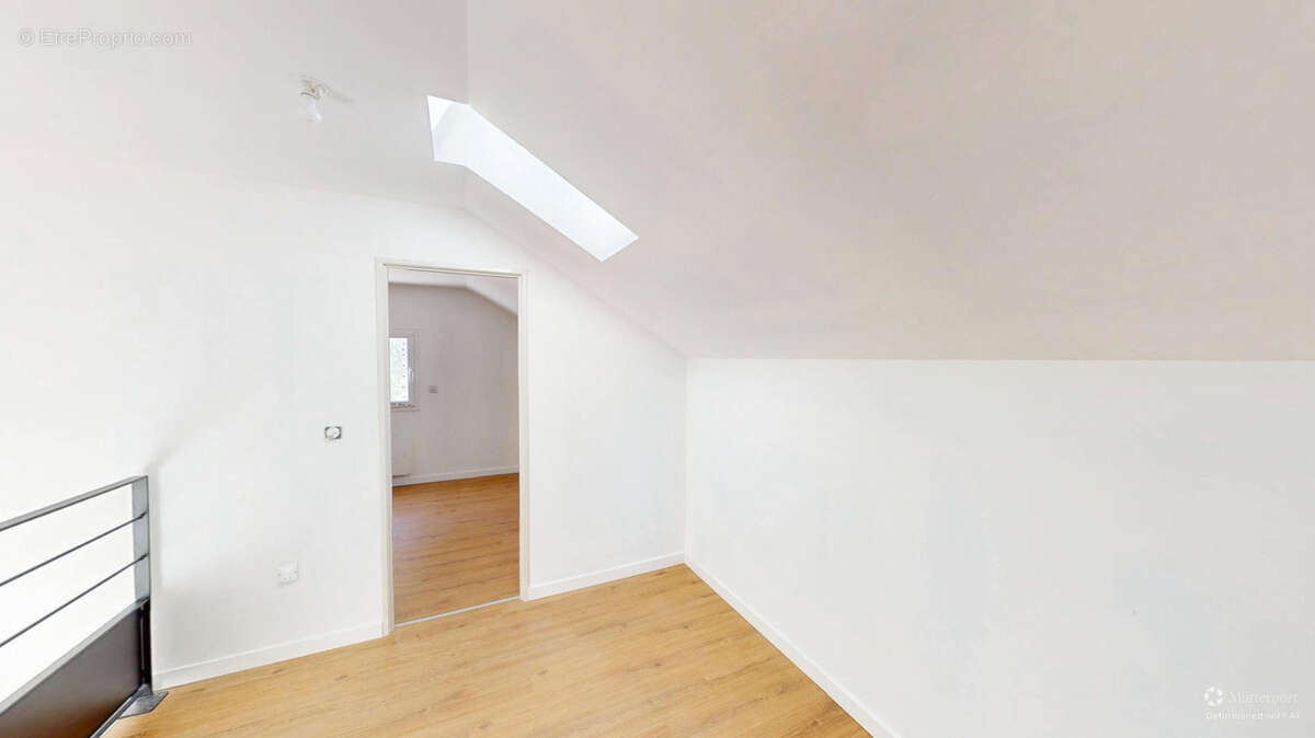 Maison à vendre dans le centre de LÉOGNAN ! - photo 8