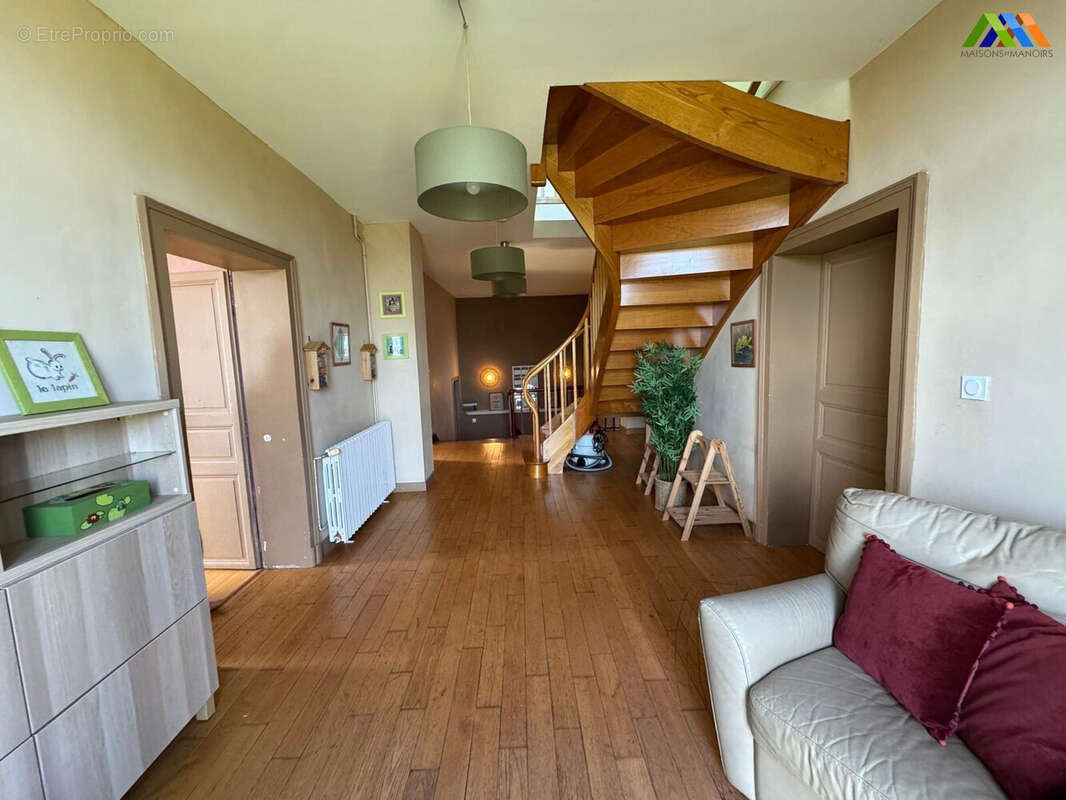 Maison 397 m² à Saramon  - photo 3