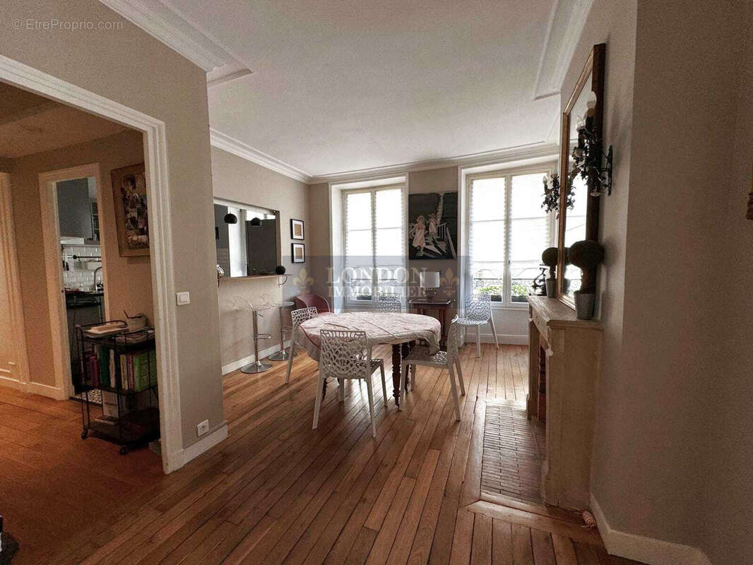 Appartement à VERSAILLES