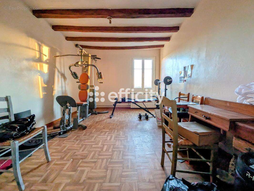 Maison à LA ROCHE-CLERMAULT