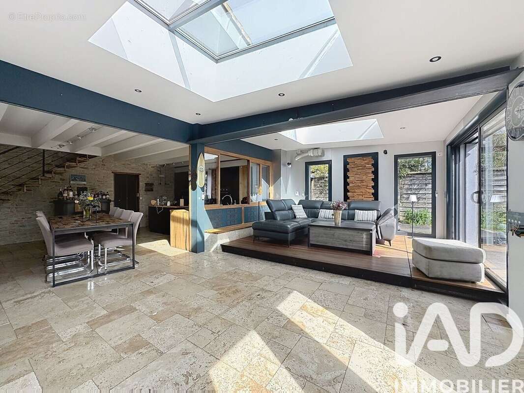 Photo 3 - Maison à VERINES