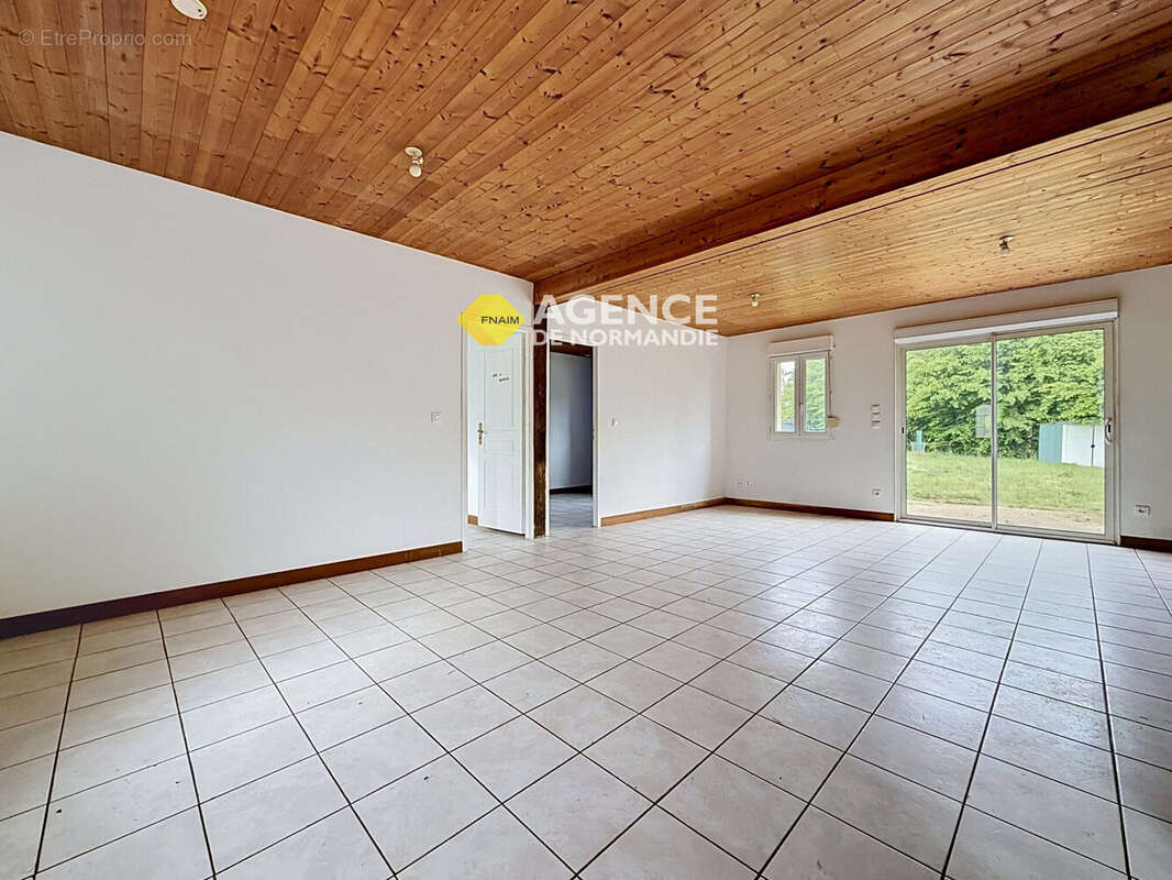 Maison à MONTREUIL-L'ARGILLE