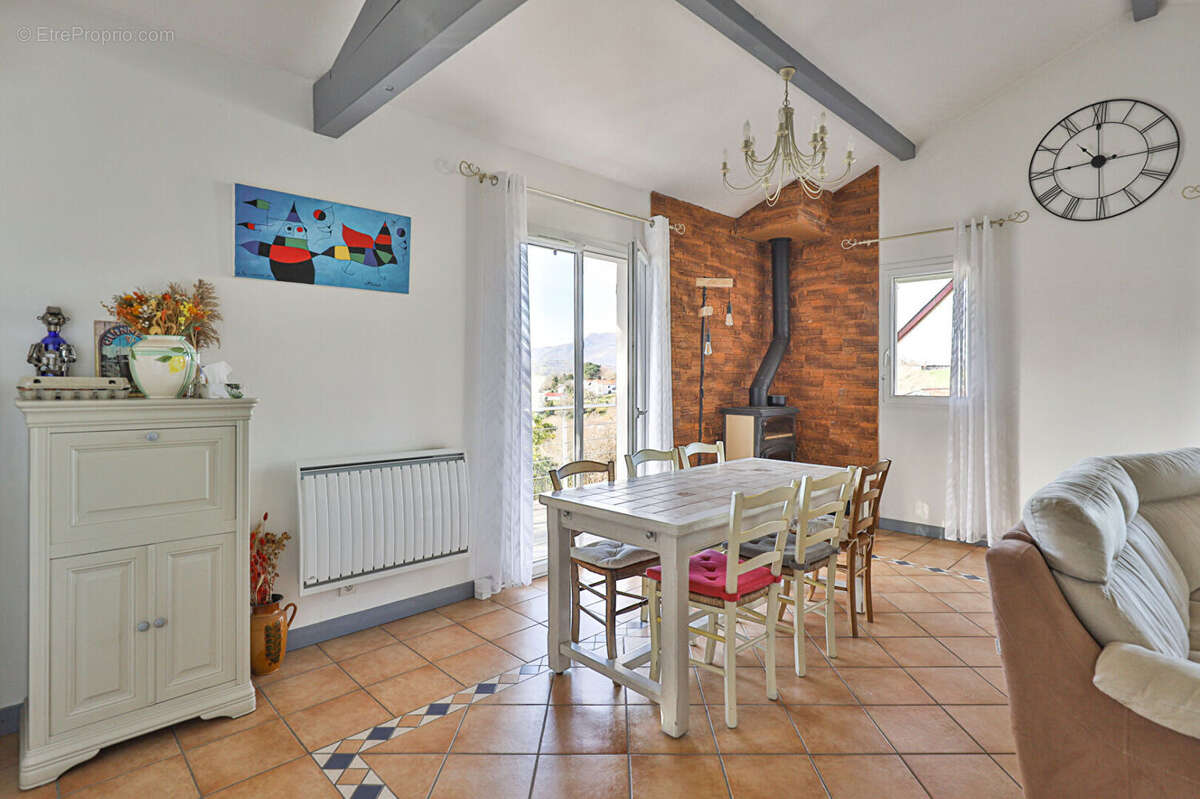 Maison à SAINT-PEE-SUR-NIVELLE