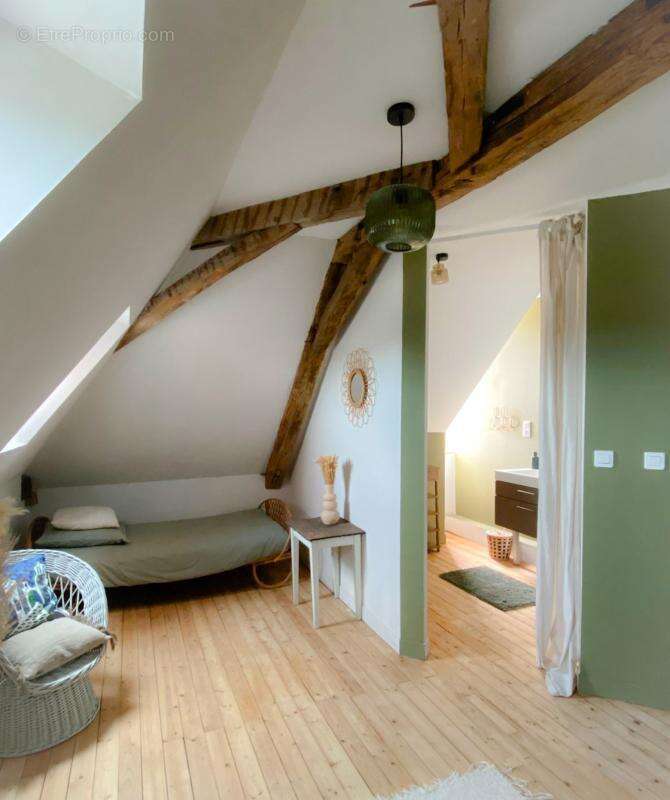 Maison à NEUILLE-PONT-PIERRE