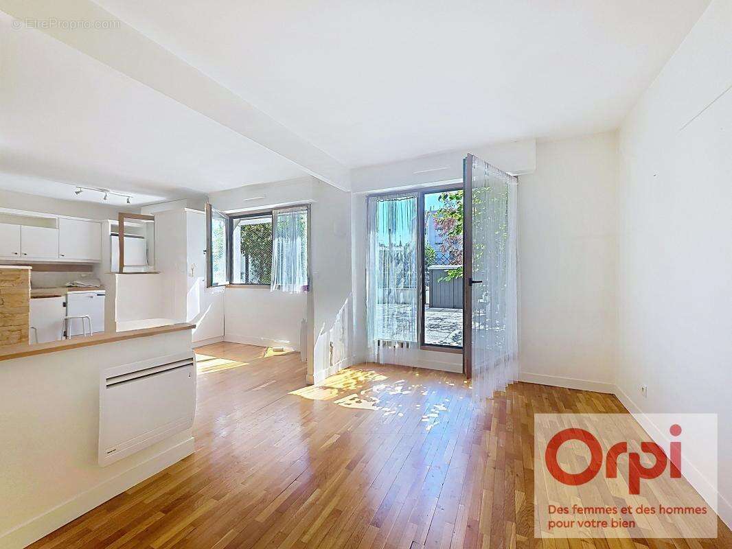 Appartement à ISSY-LES-MOULINEAUX
