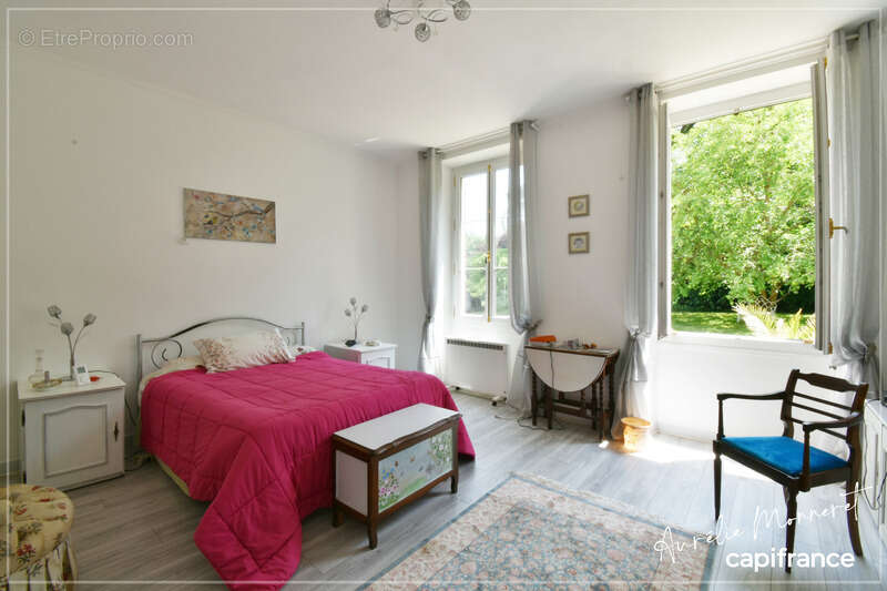 Maison Bourgeoise à vendre Maisonnais (18) - photo 8