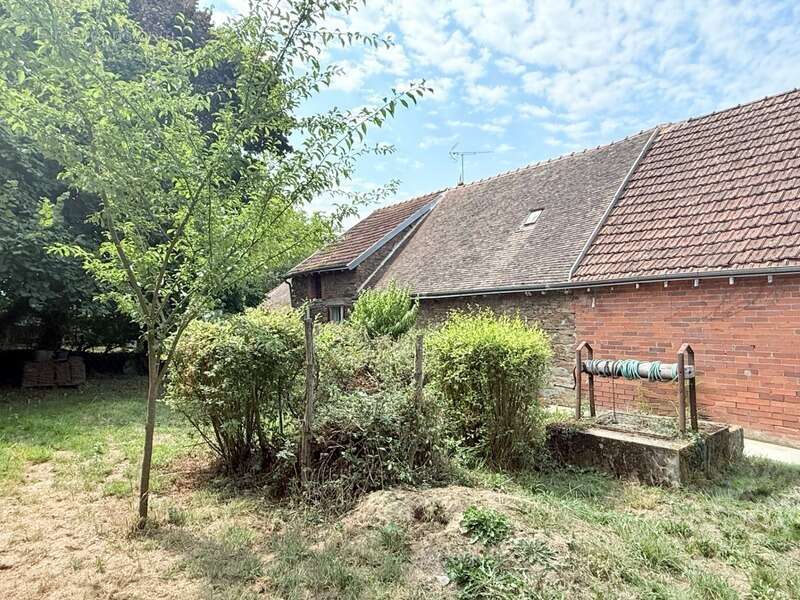 Longère en pierre 90m², sur terrain de 2379m² 69 990 € - photo 35