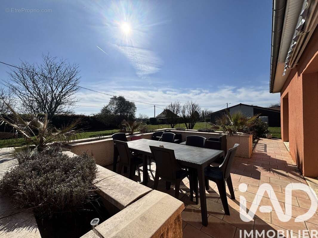 Photo 2 - Maison à THIVIERS