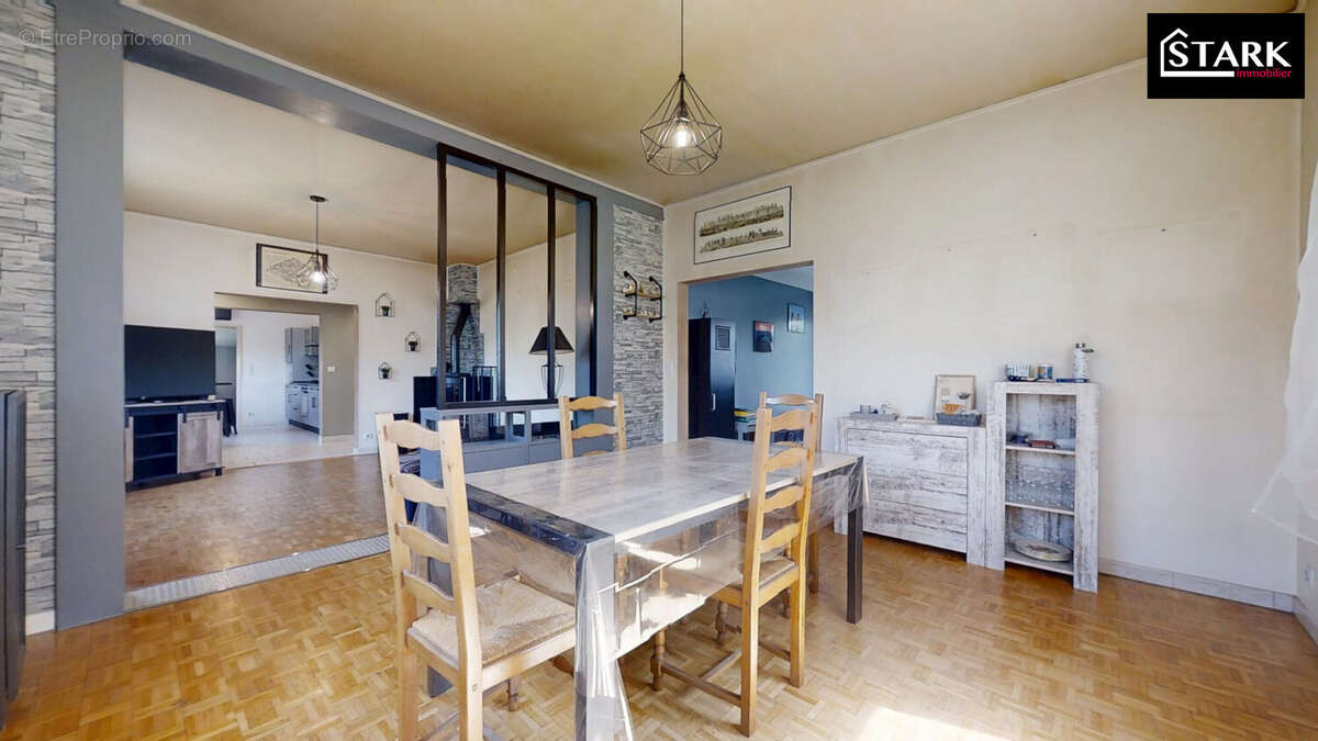 Maison 118 m² à Lure  - photo 2