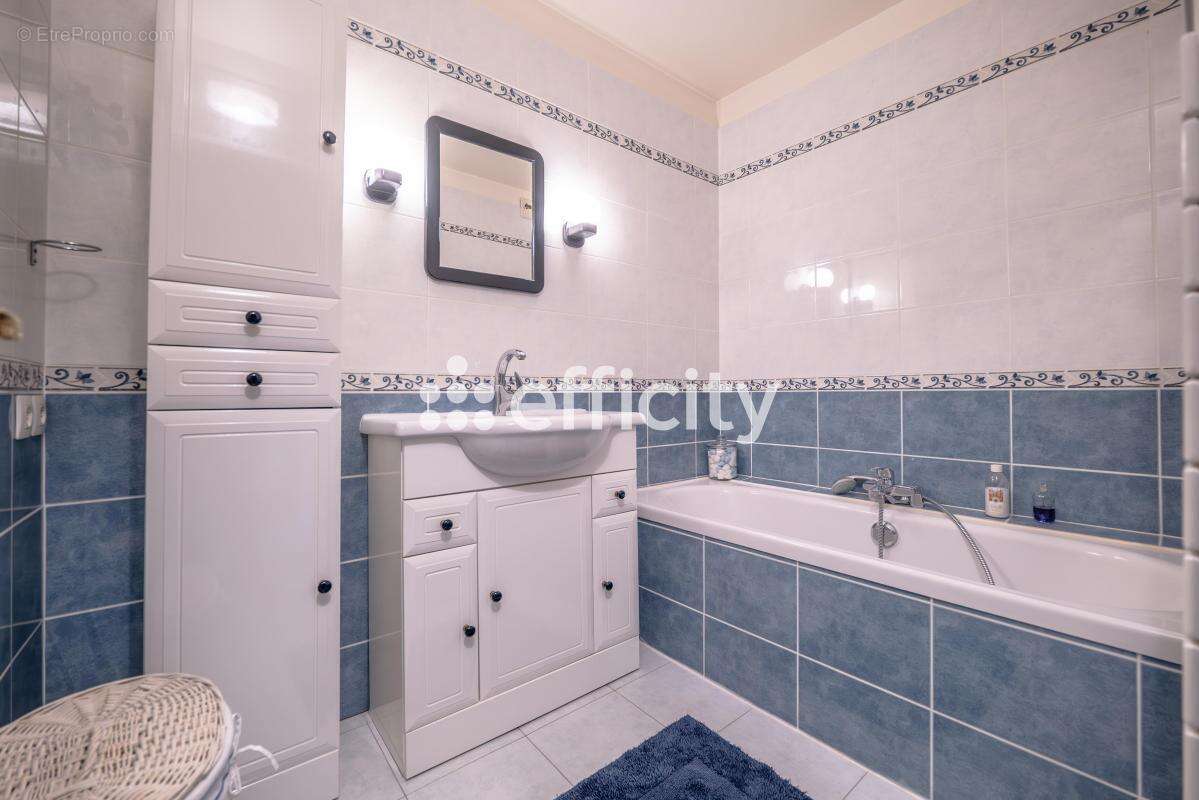 Appartement à MAISONS-ALFORT