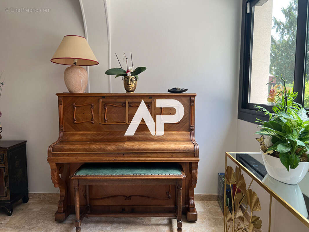 Maison à MONTMORENCY