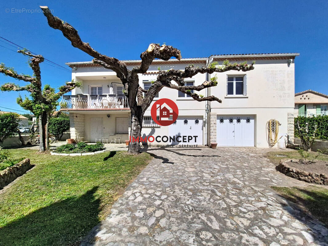 Maison à ROQUEMAURE