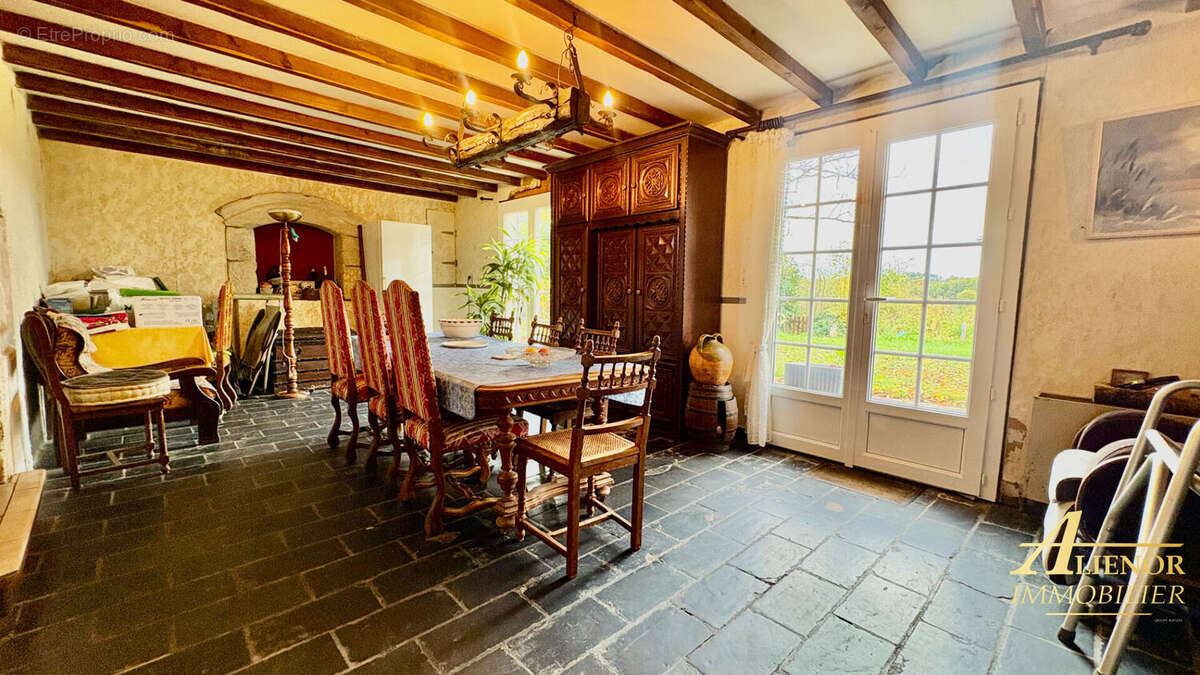 Maison à BIRAS