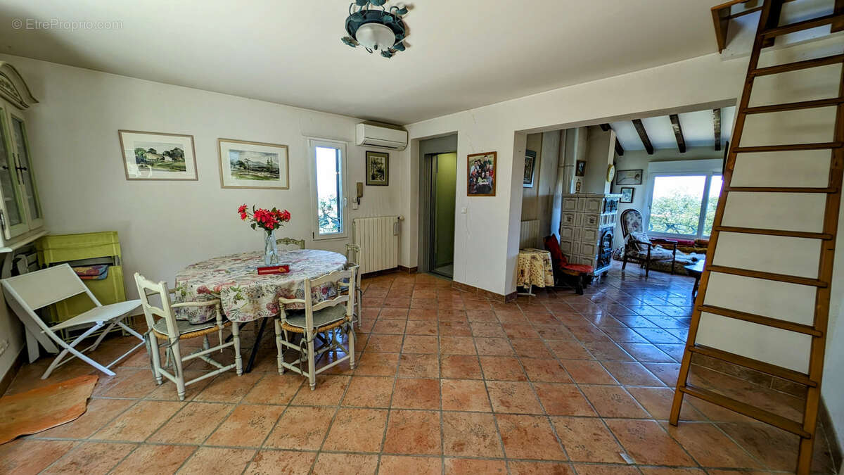 Maison à LAROQUE-DES-ALBERES