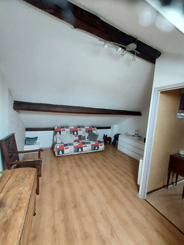 Appartement à LIVILLIERS