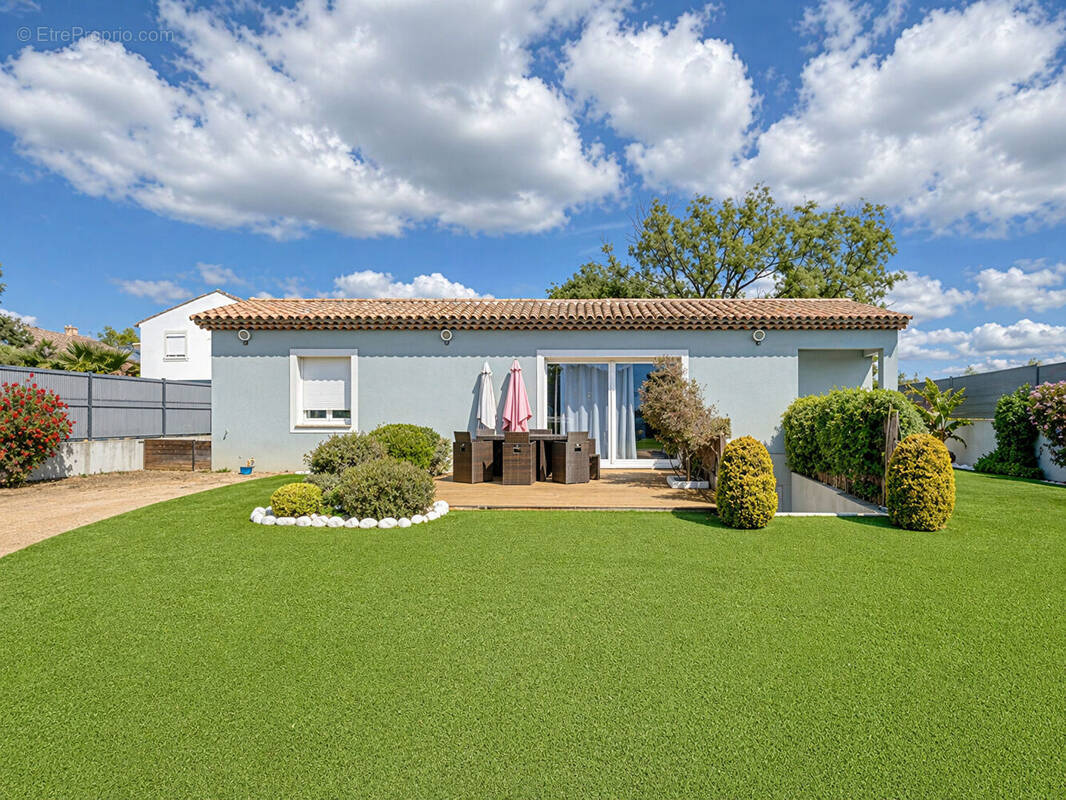 Maison à ROQUEBRUNE-SUR-ARGENS