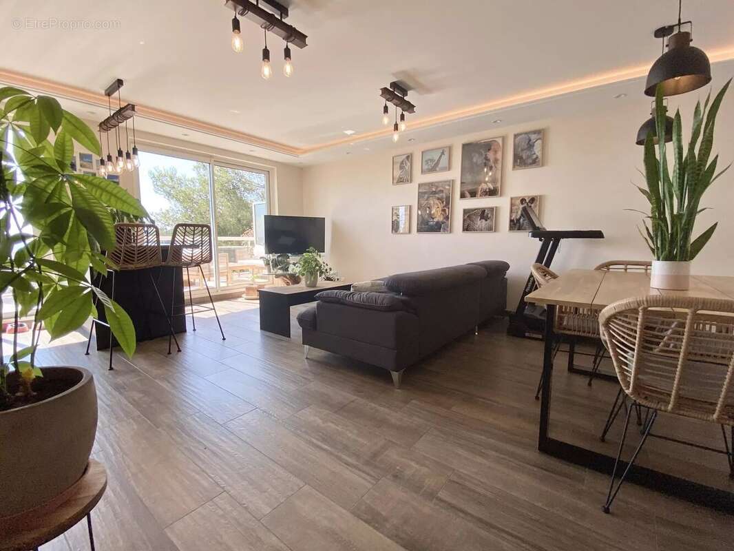 Appartement à ROQUEBRUNE-CAP-MARTIN