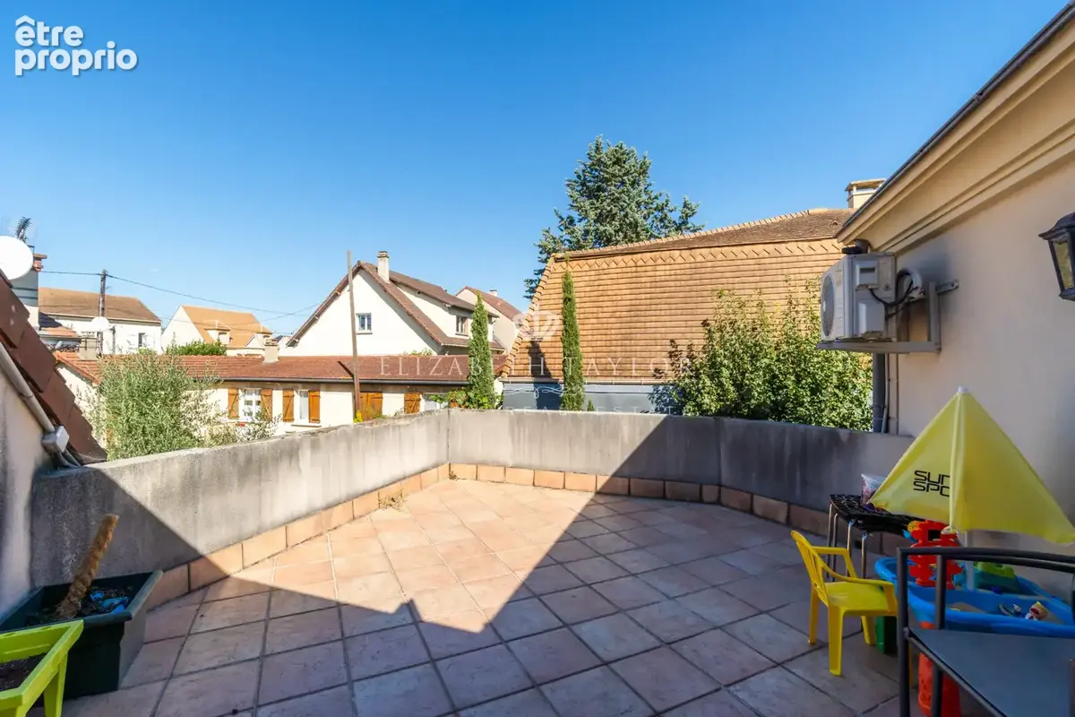 Maison familiale de charme en parfait état à Bezons - photo 19