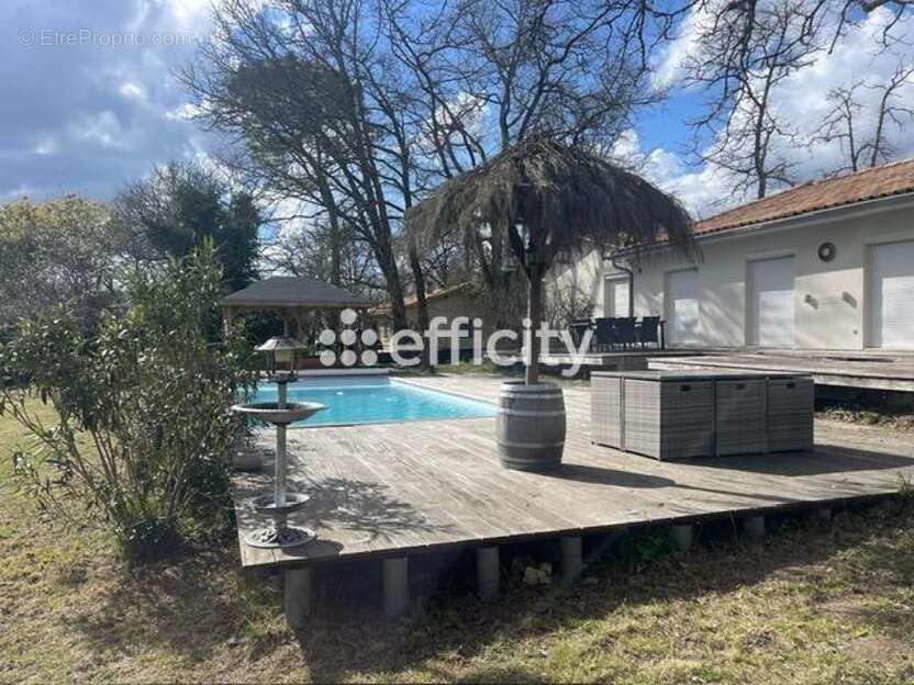 Maison à LE TAILLAN-MEDOC