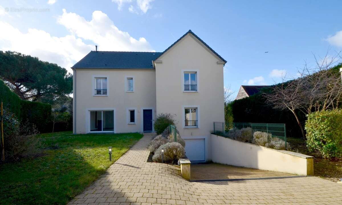 Maison à CROISSY-SUR-SEINE