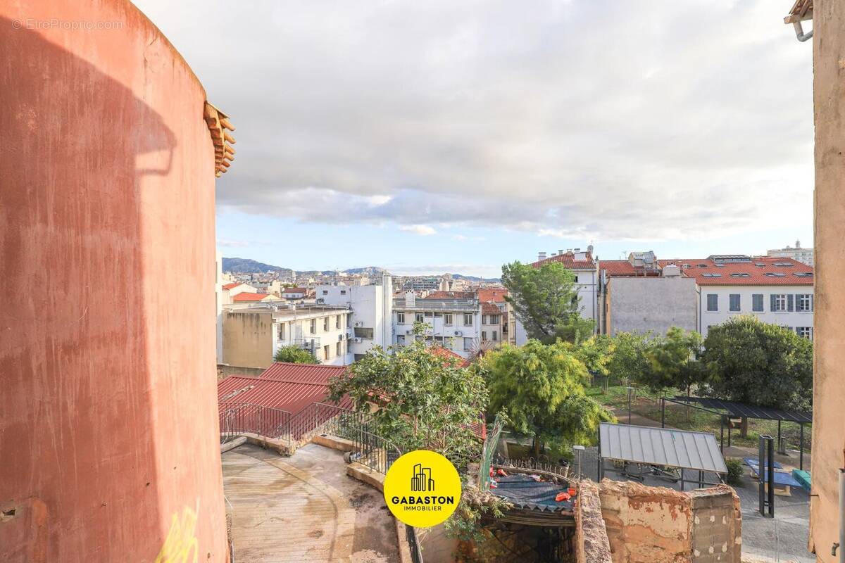 Appartement à MARSEILLE-1E