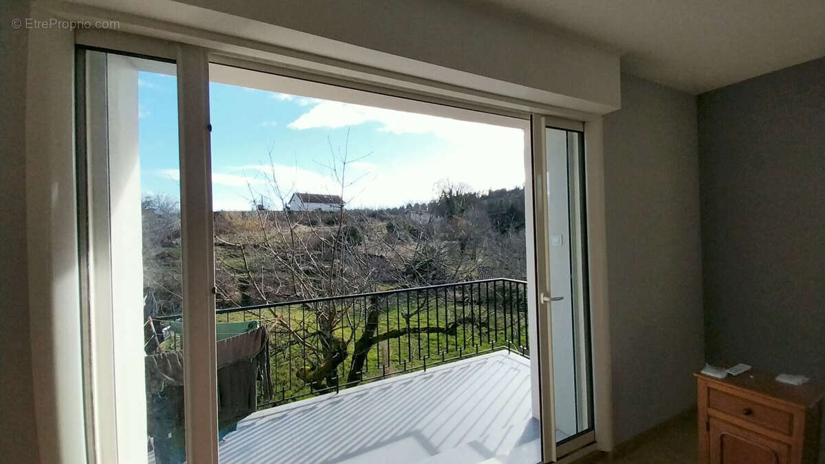 QUARTIER SAINT-BENOÎT / SAINT-MARCEL  :  Maison  de 7 pièces sur deux niveaux -  152 m2 - Jardin de 1800 m² avec Piscine Naturel - photo 15