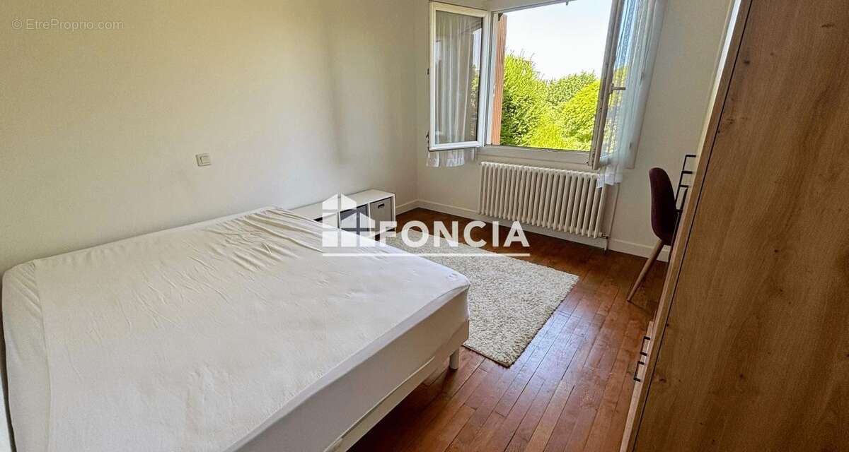 GIBAUDERIE Investissement locatif, maison de 6 chambres louées 450 euros chaque, rapport possible de 32400e annuel - photo 5