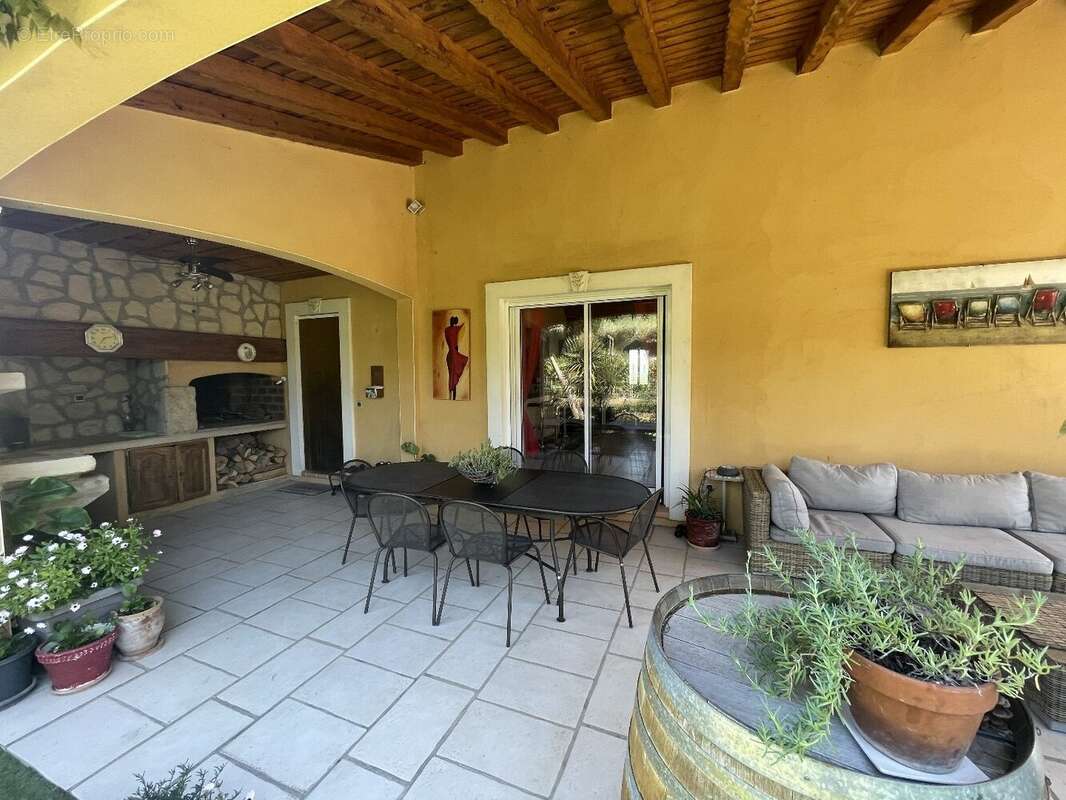 Maison à PUISSALICON