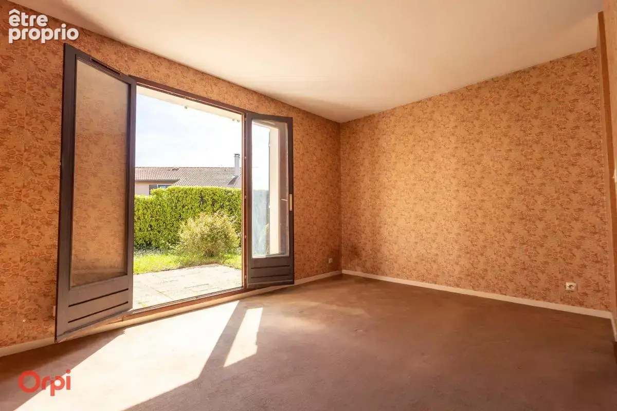 Maison 3 chambres - garage - terrain - photo 10