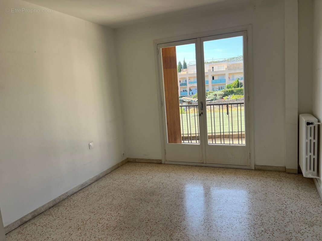 Appartement à VALLAURIS