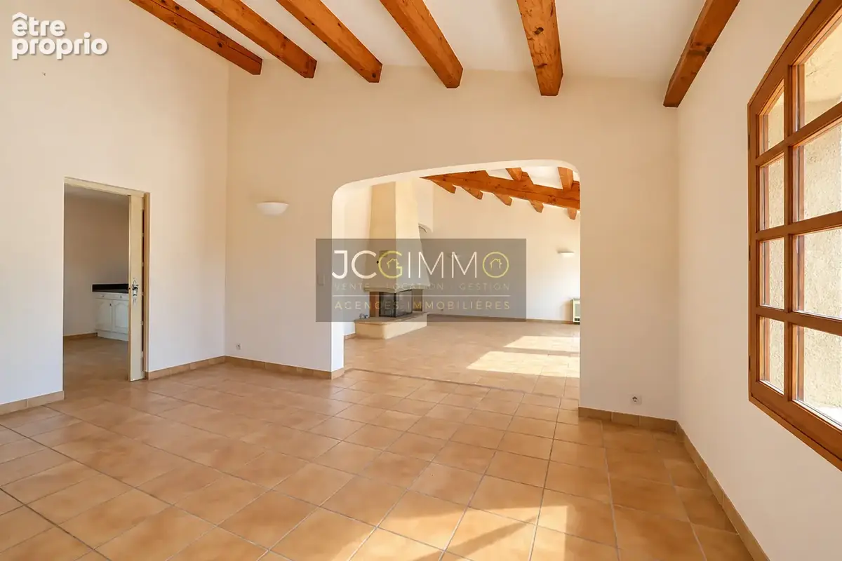 Villa T5 de 210m2 sur un terrain de 813m2 avec T2 indépendant - photo 13