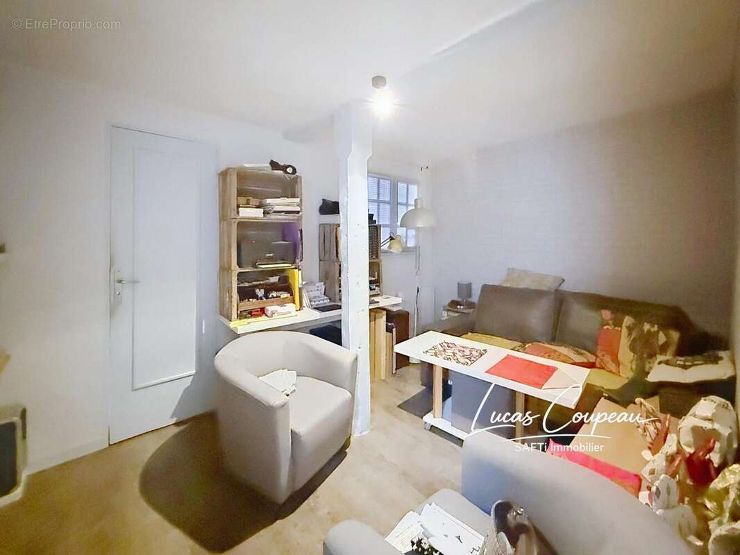Photo 4